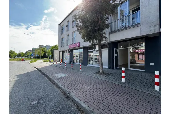 mazowieckie, powiat nowodworski, Nowy Dwór Mazowiecki, Bohaterów Modlina, Lokal usługowo-biurowy z witryną w centrum NDM