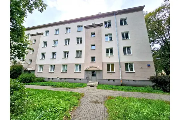 mazowieckie, Warszawa, Praga-Południe, Walewska, Obszerna kawalerka w solidnym budownictwie